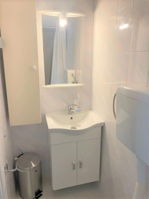 Ag.Sofias Minkk, 2B/Room+Balcony Szaloniki Kültér fotó
